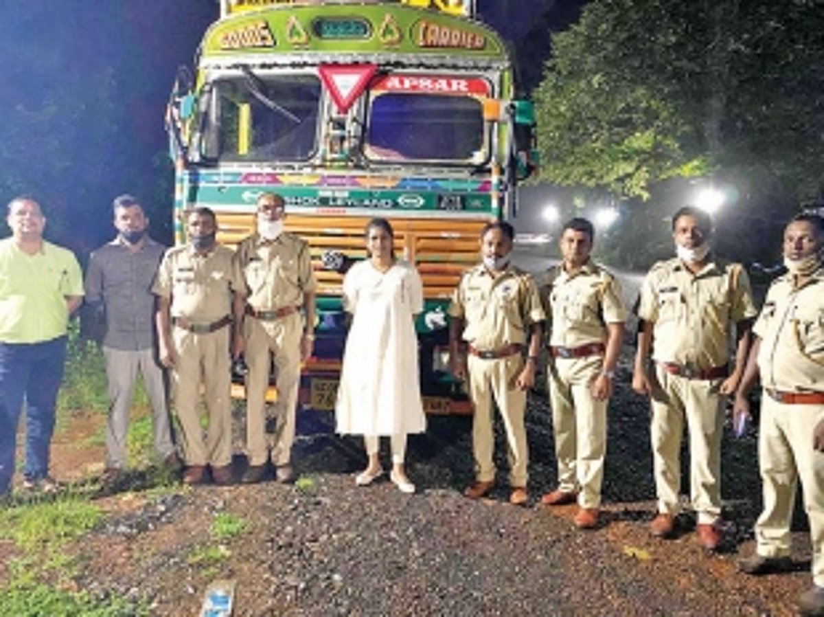 Pernem Excise seizes  liquor worth Rs 17 lakh