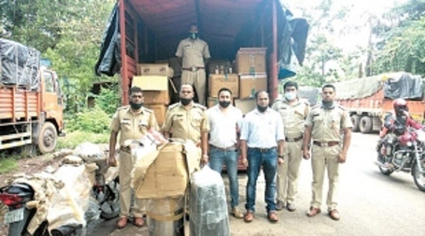 Pernem Excise team seizes  liquor worth Rs 7.21 lakh