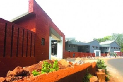 Pernem bus stand ‘stuck’ in the ‘muck’