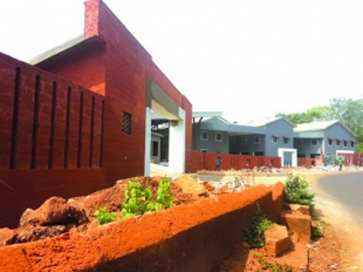 Pernem bus stand ‘stuck’ in the ‘muck’