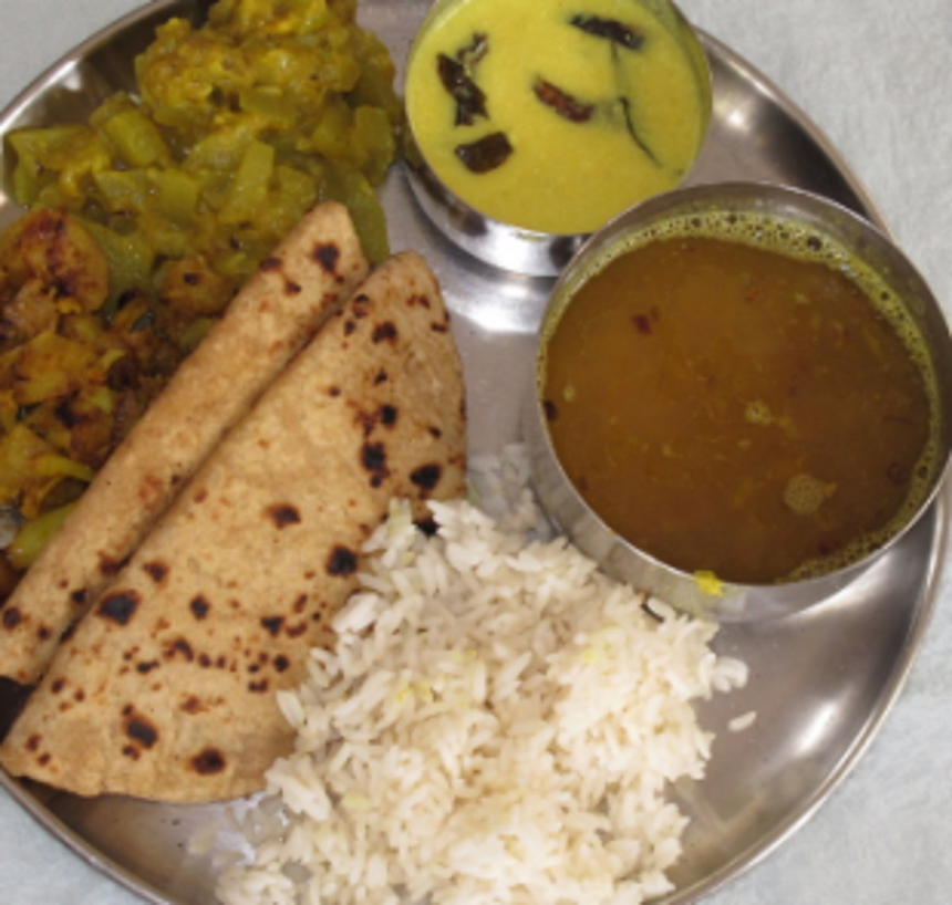 Pernem hoteliers told  to offer food to  stranded foreigners
