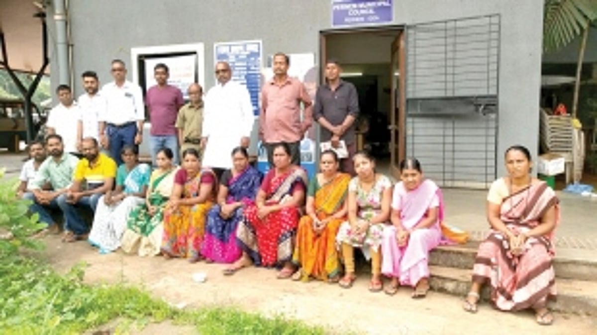 Pernem municipality workers protest unpaid wages, missing PF contributions