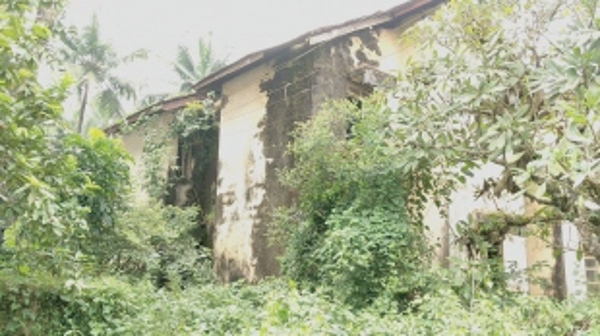 Pernem police residential quarters in shambles