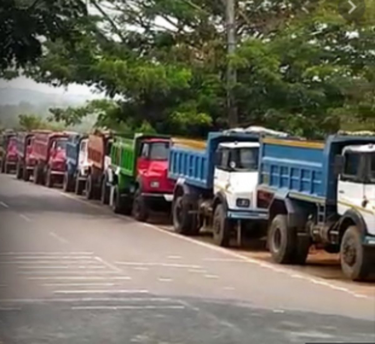Pernem truck owners keep  150 vehicles off-the-road
