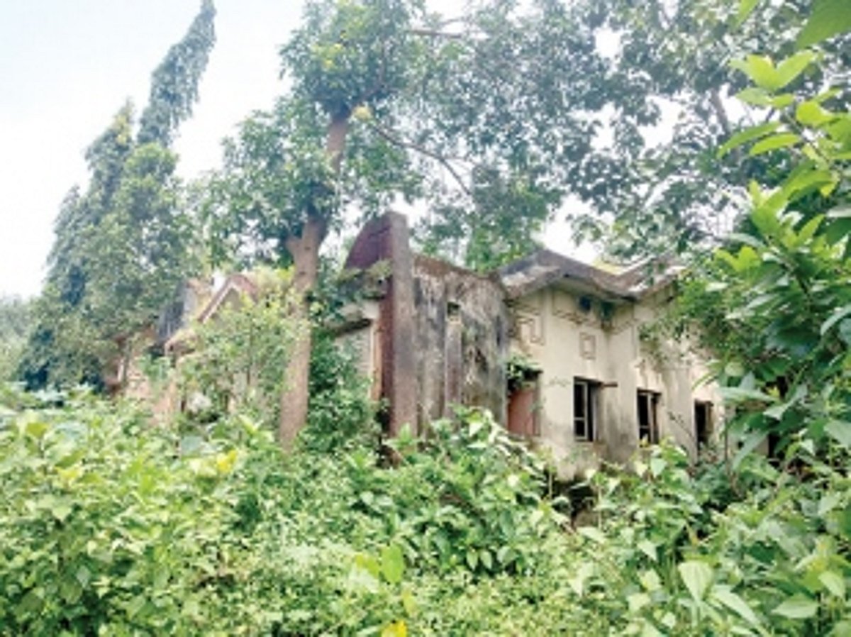 Pilgrims, tourists face hardship due  to lack of basic facilities at Kavlem