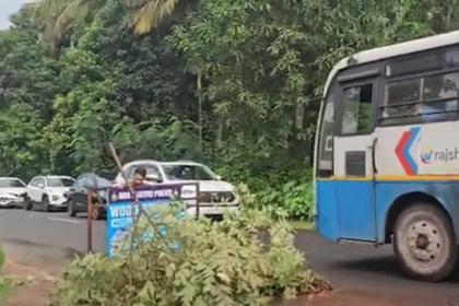 Pipeline burst floods Karapur-Vijaynagar, sparks traffic chaos and safety scare