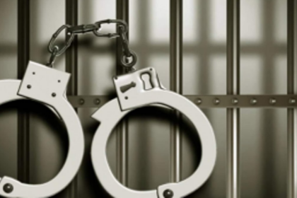 Police arrest 6 thieves, recover 33 high-end mobiles