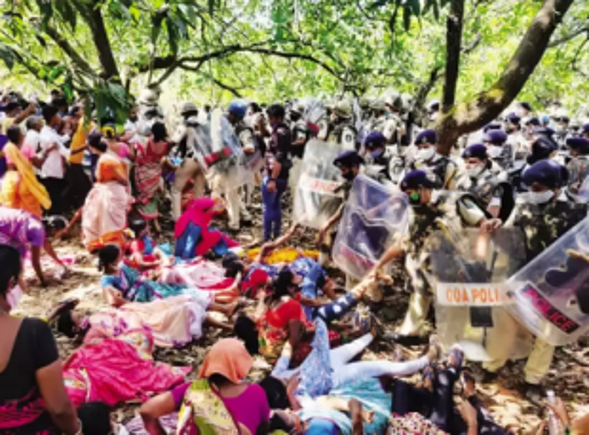 Police attack on tribals, citizens a blot on human rights in Goa: Goencho Avaaz