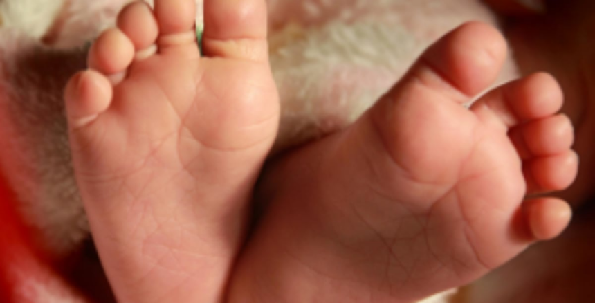 Police seek public help to trace identity of newborn 1 Police seek public help to trace identity of newborn