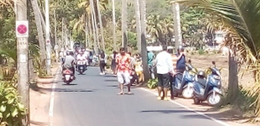 Police should manage tourists at  ‘Maddani’ road: Parra sarpanch