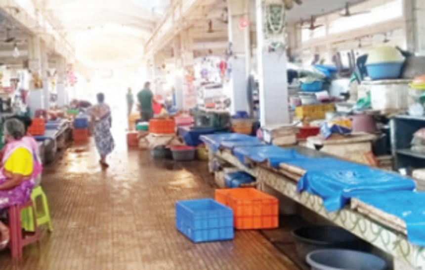 Police shut   operations   of stalls at   SGPDA Market