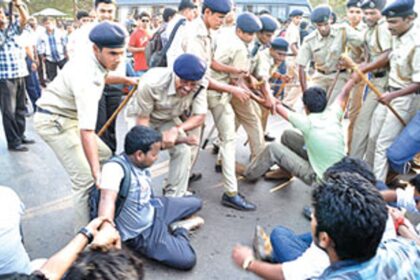 Police trying to evict students who were blocking buses from leaving the KTC terminus
