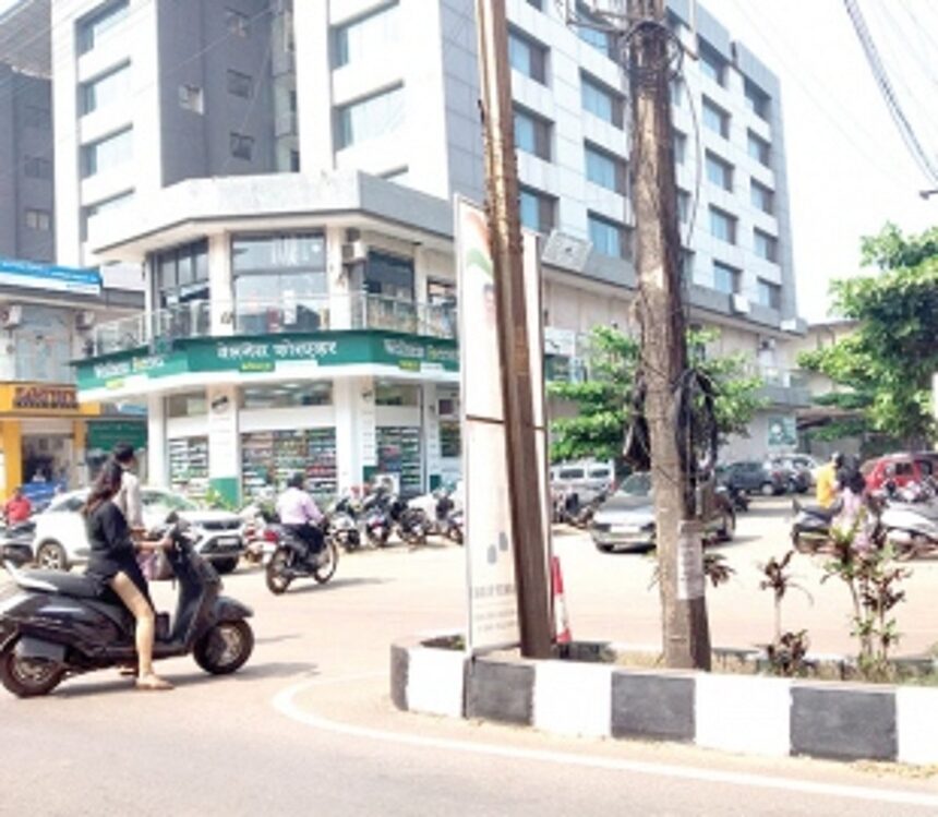 Political posters block view  of road users in Vasco