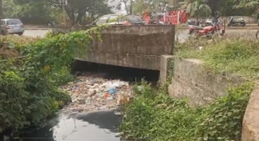 Pollution Control Board’s Inspection Reveals Alarming Plastic Waste in Shirvodem Nallah After High Court Order 1 Pollution Control Board’s Inspection Reveals Alarming Plastic Waste in Shirvodem Nallah After High Court Order