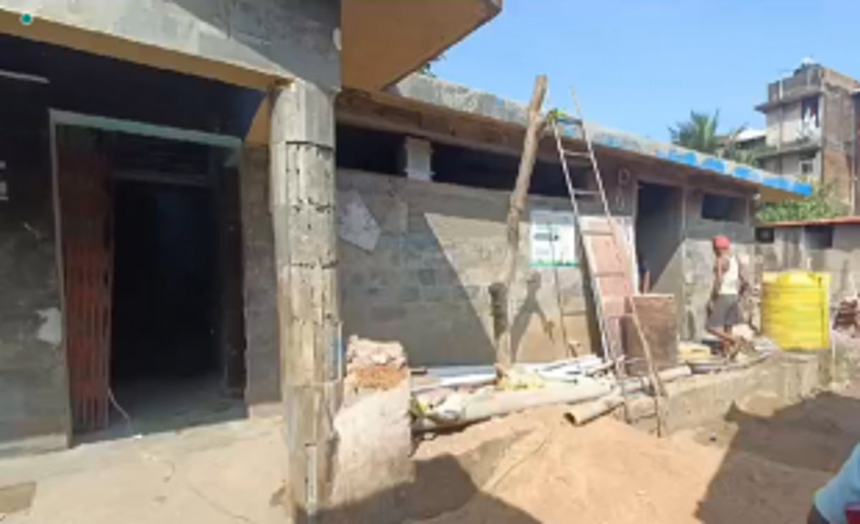 Ponda Market's Female Vendors Facing Hardship Amid Ongoing Toilet Complex Renovation