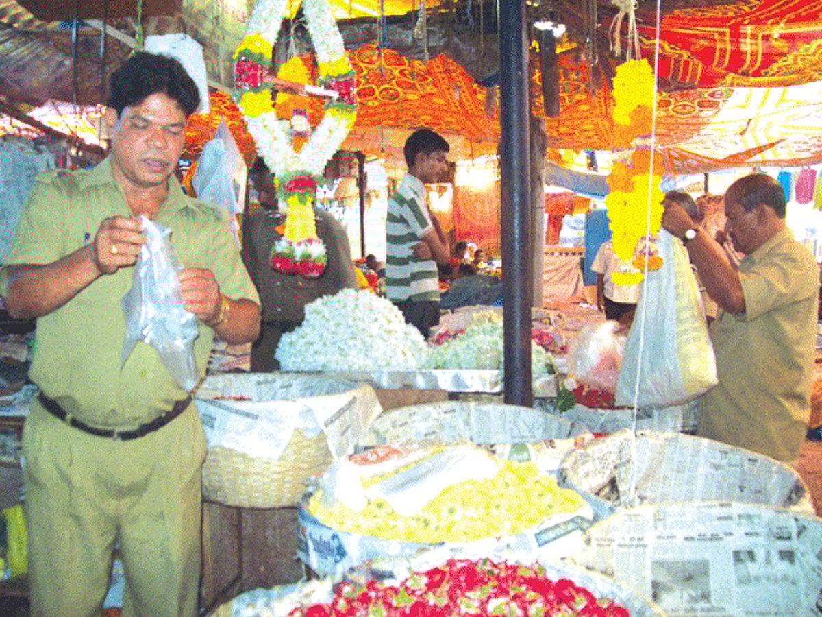Ponda Municipal Council workers during a drive against plastic carry bags at Ponda market.