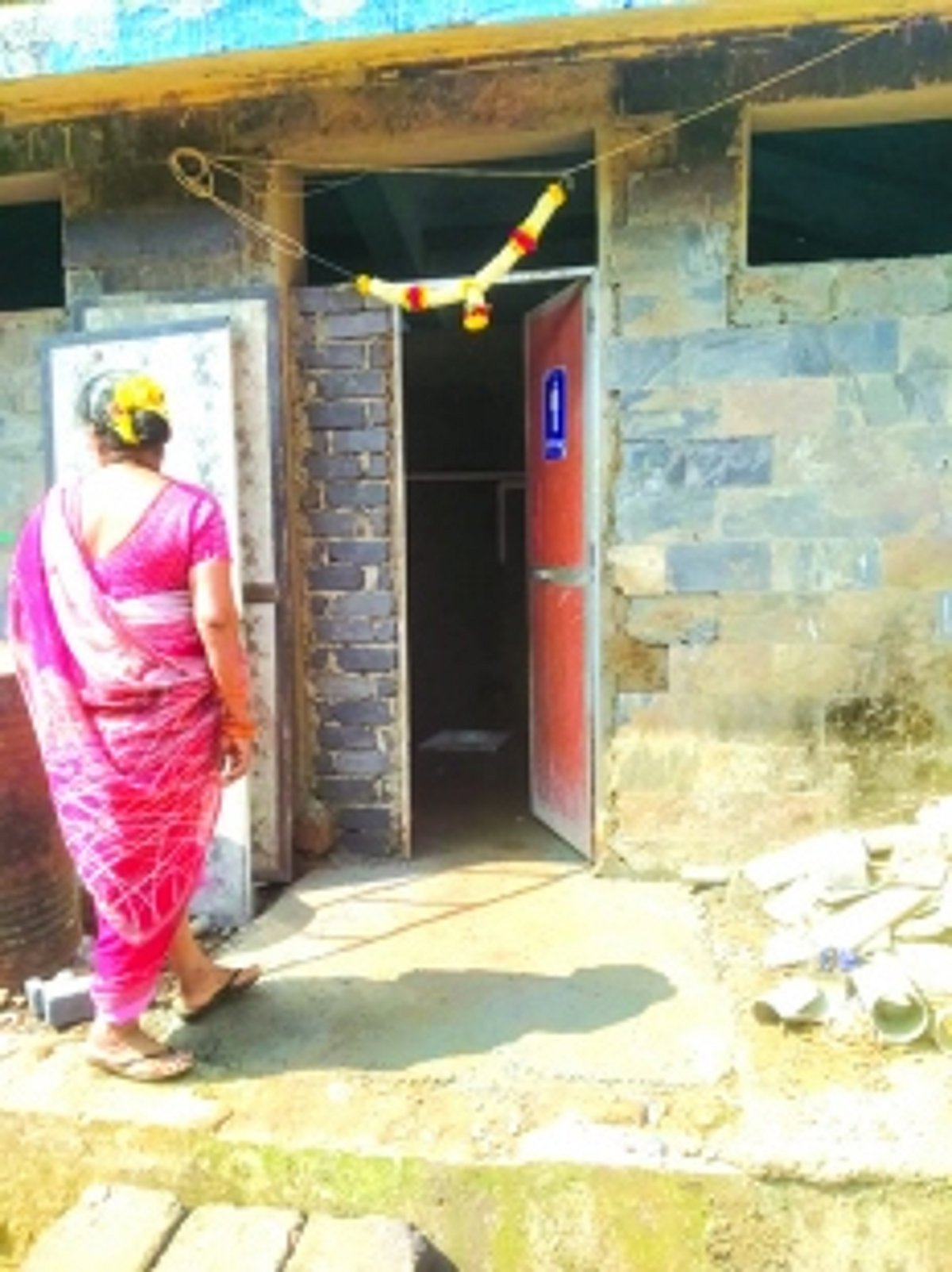 Ponda civic body provides relief to women vendors by putting one toilet block to use