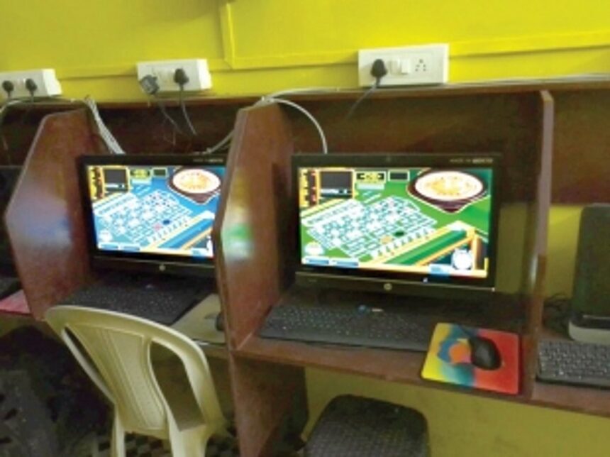 Ponda cops raid online gambling ‘casino’, arrest one and seize Rs 2 lakh 1 Ponda cops raid online gambling ‘casino’, arrest one and seize Rs 2 lakh