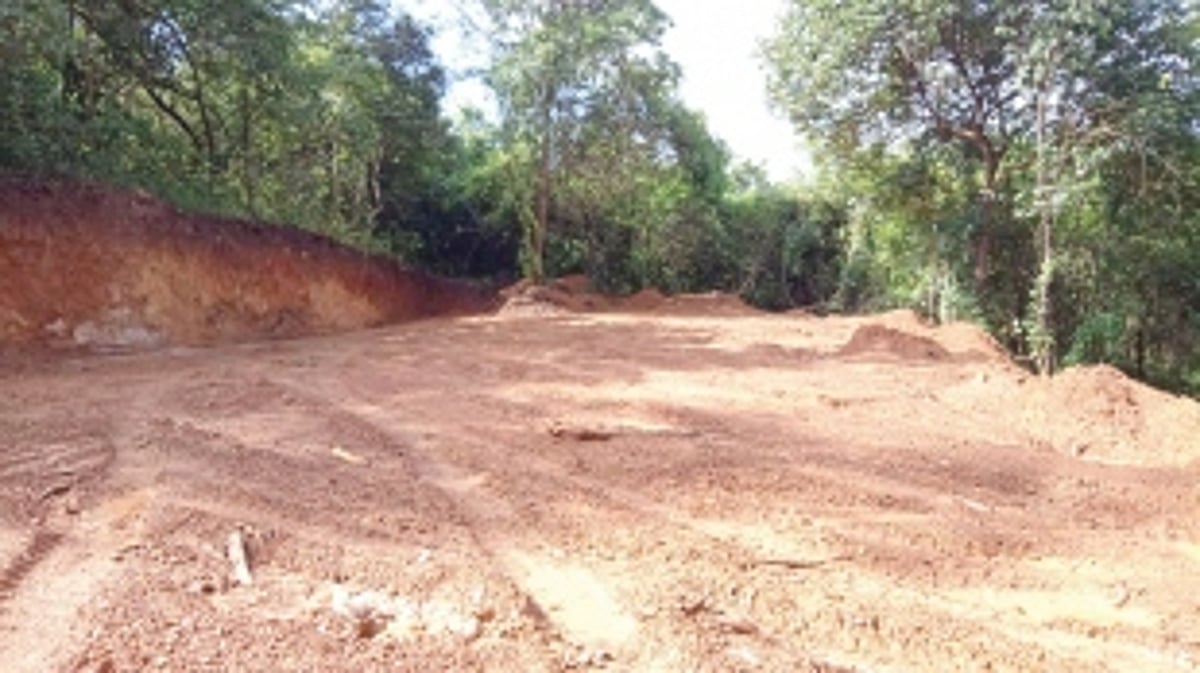 Ponda locals complain about hill cutting at Bond Bag Bethora