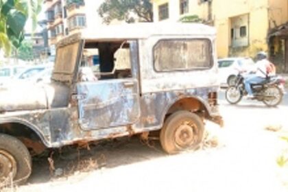 Ponda locals want abandoned PWD jeep removed from parking space