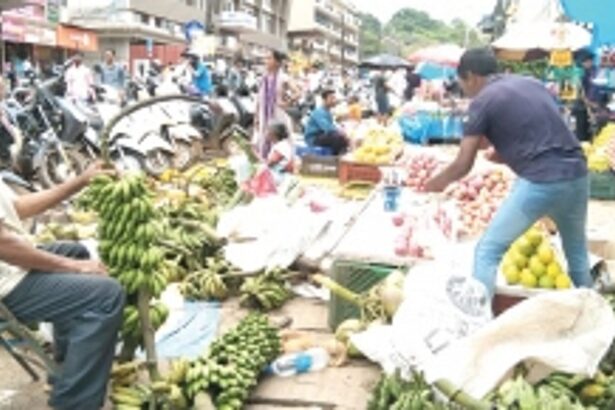 Ponda market starts buzzing with customers ahead of Chaturthi