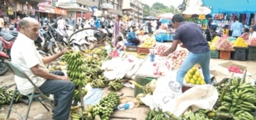 Ponda market starts buzzing with customers ahead of Chaturthi