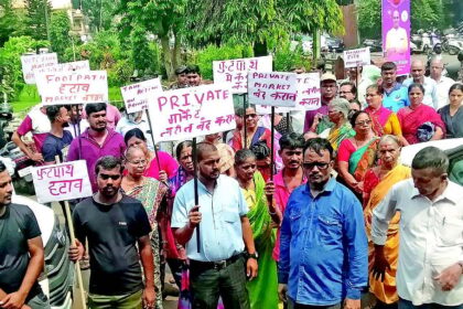 Ponda market vendors protest against footpath hawkers, encroachments
