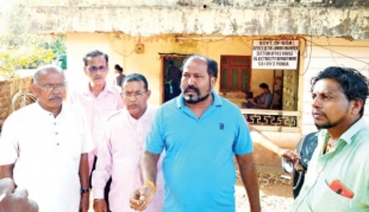 Ponda residents gherao Power dept