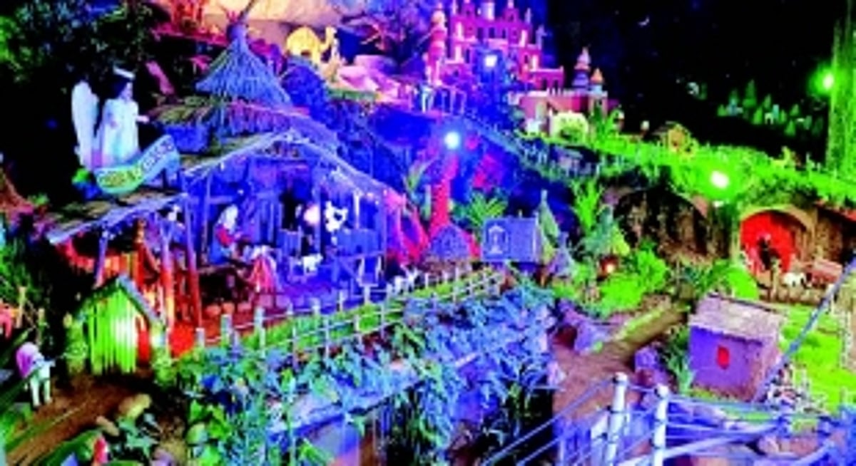 Ponda shines bright with Christmas cheer: Artistic cribs illuminate the festive season