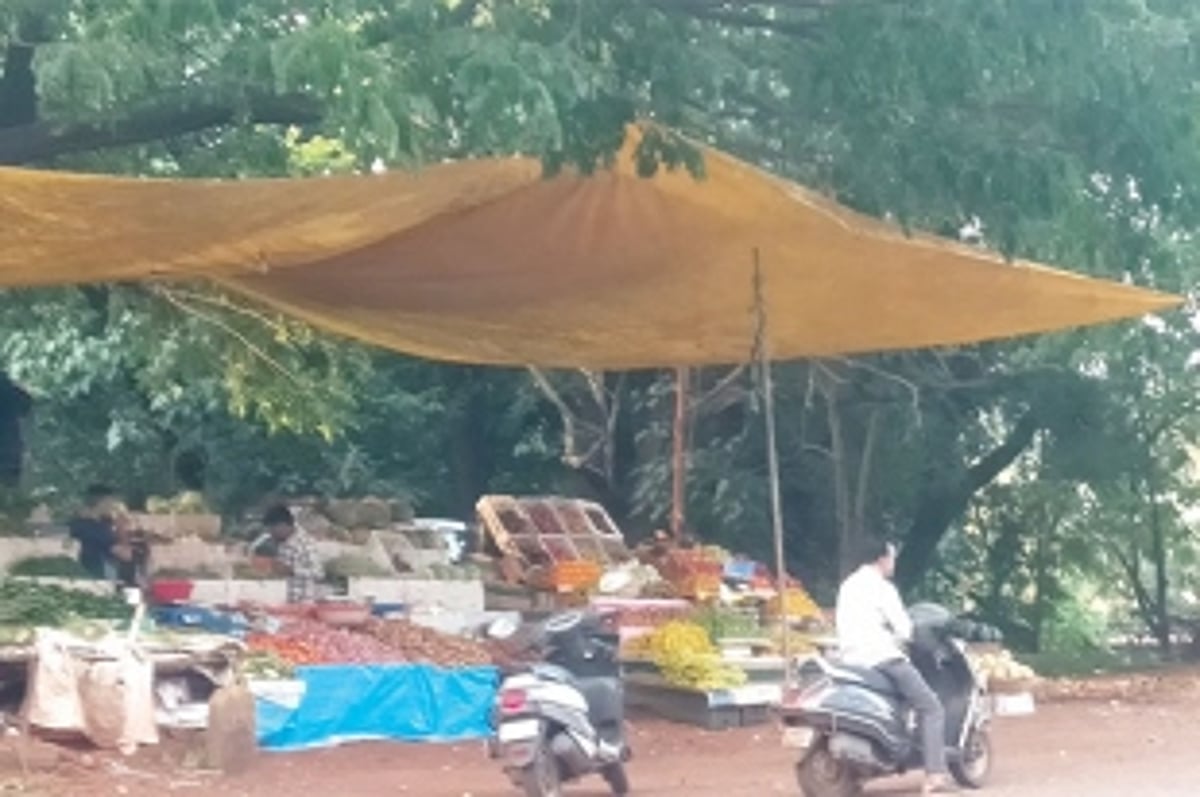 Ponda vendors surprised as 8 demolished stalls reappear