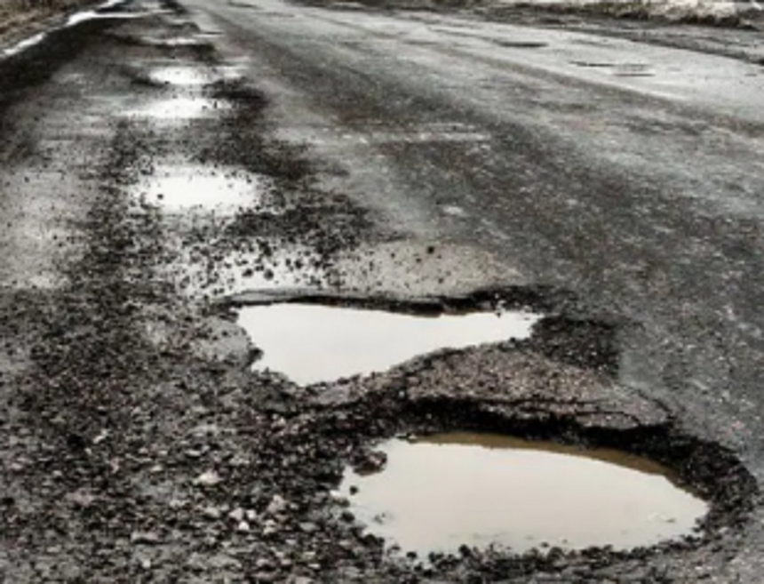 Pondaites demand  urgent road repairs