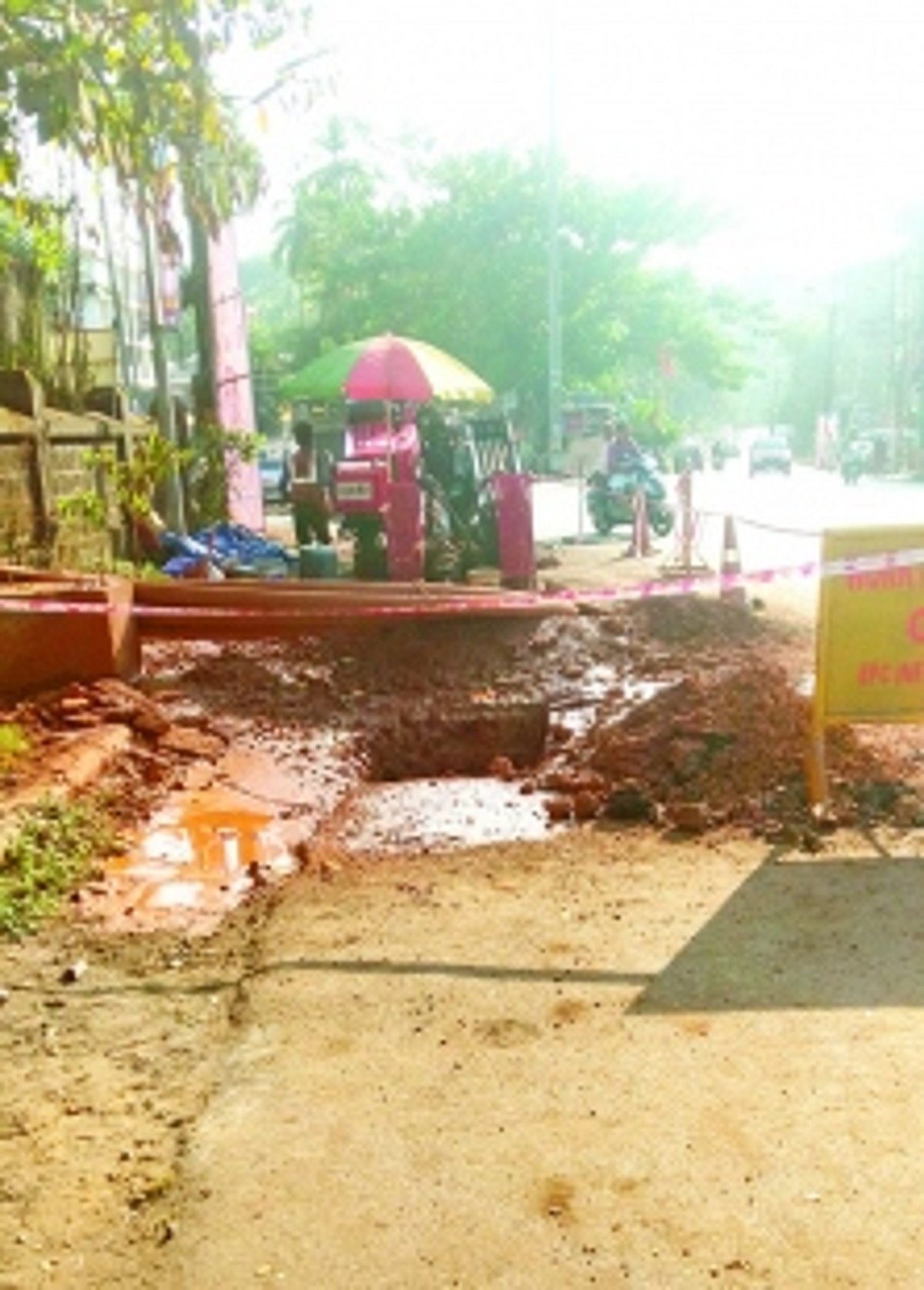 Pondaites struggle to cook during festive season as power dept’s contractor damages gas pipeline