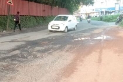 Pondaites want potholed roads  repaired before Ganesh Chaturthi