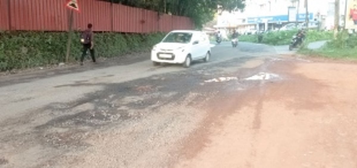 Pondaites want potholed roads  repaired before Ganesh Chaturthi