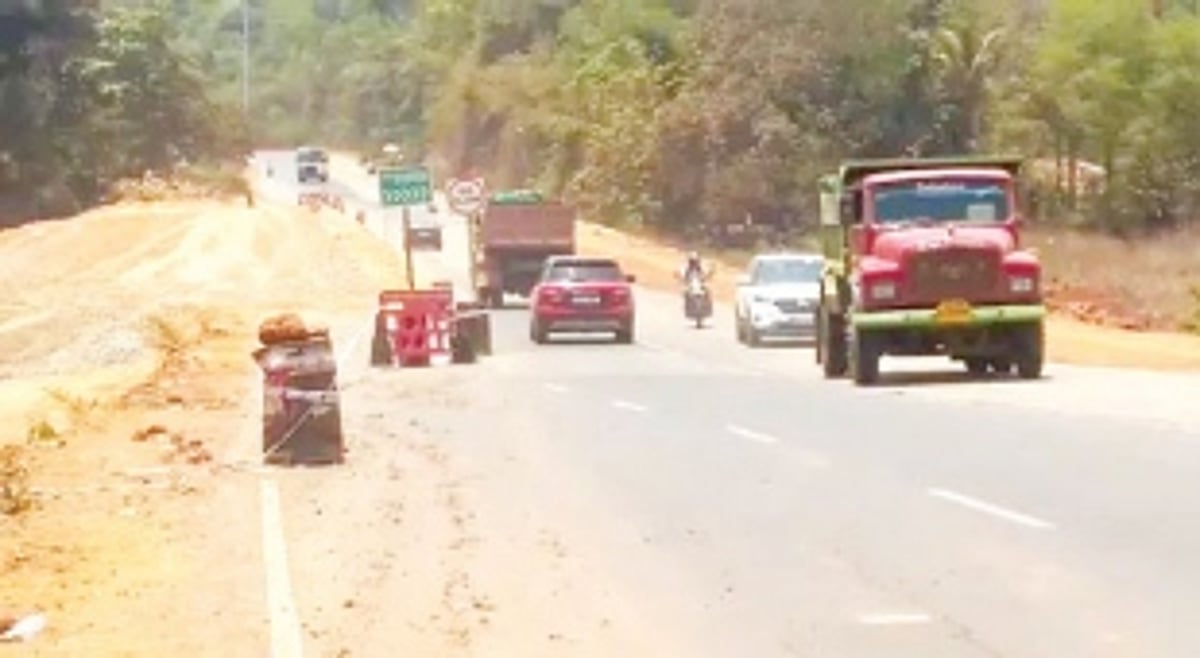Porascadem-Patradevi highway  is a death trap, complain  locals