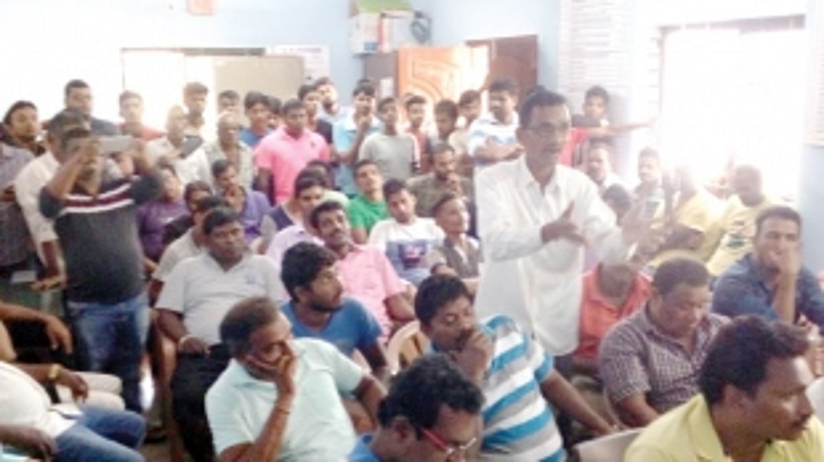 Poriem locals demand action against  laterite stone quarry, dairy farm