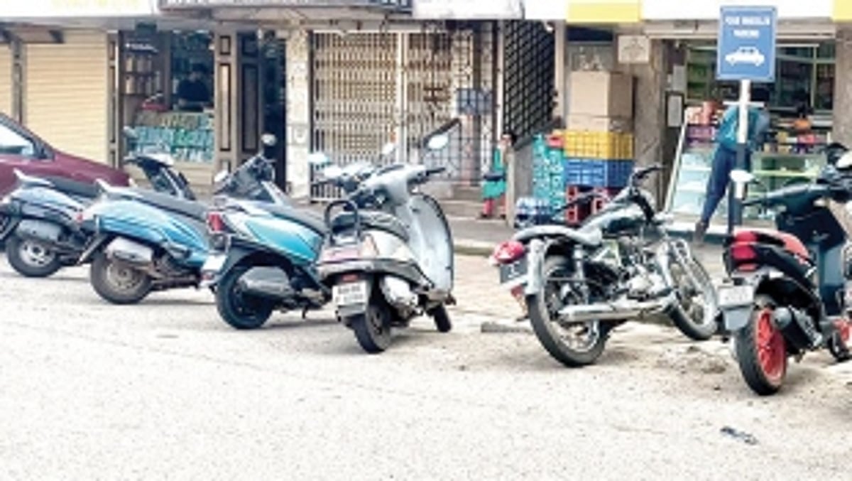 Port Town residents demand stern action on haphazard parking