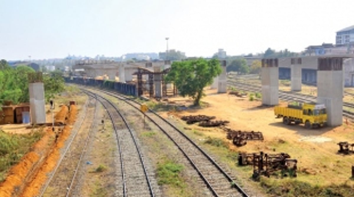 Portion of F L Gomes Road at Vasco closed for construction of Up Ramp