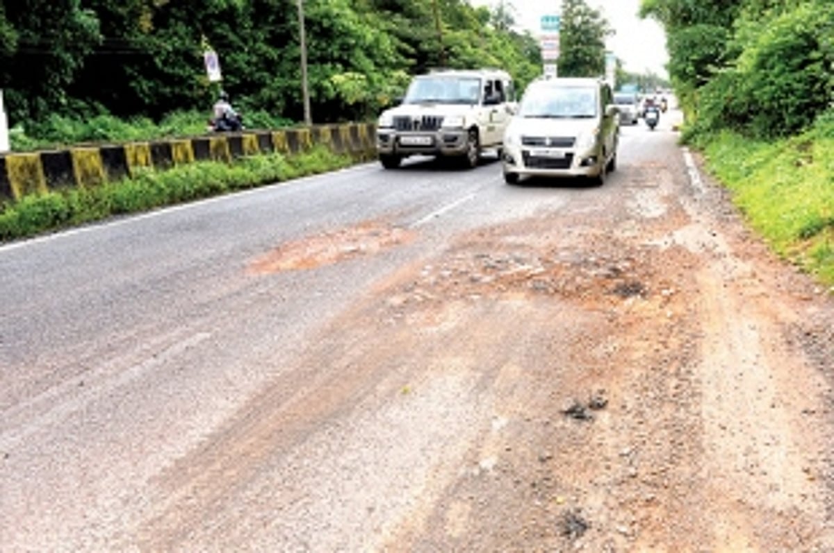 Porvorim roads in bad shape