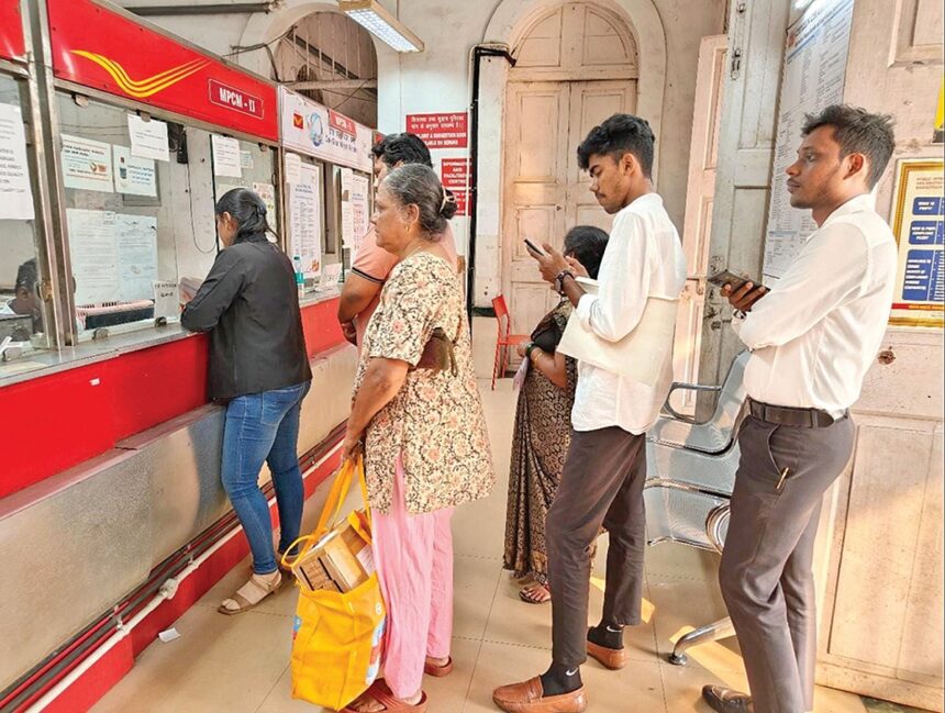 Post office staff need to buck up, focus on customer service 1 Post office staff need to buck up, focus on customer service