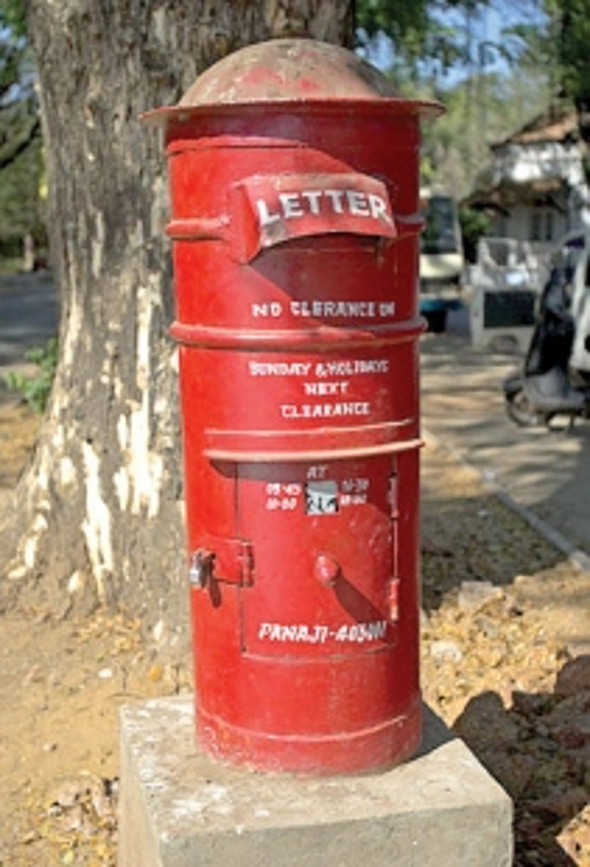 Postmen must strictly abide to clearance  timing mentioned on letter boxes