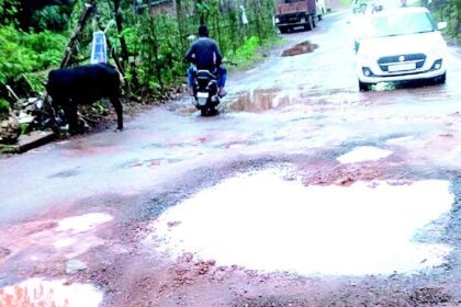 Potholed roads in Ponda dampen Chaturthi spirit