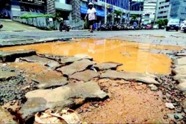 Potholed roads leave Panjim’s prestigious Patto business enclave reeling