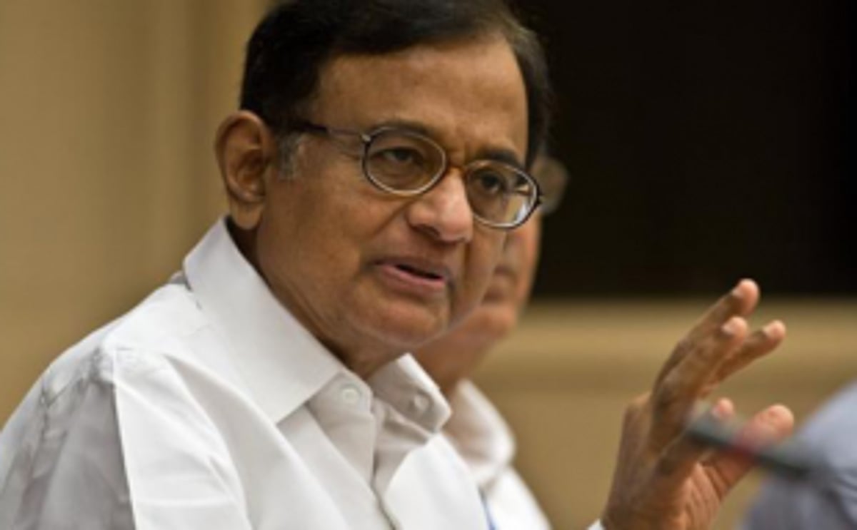 Pounded by defections, Congress sings loyalist tune