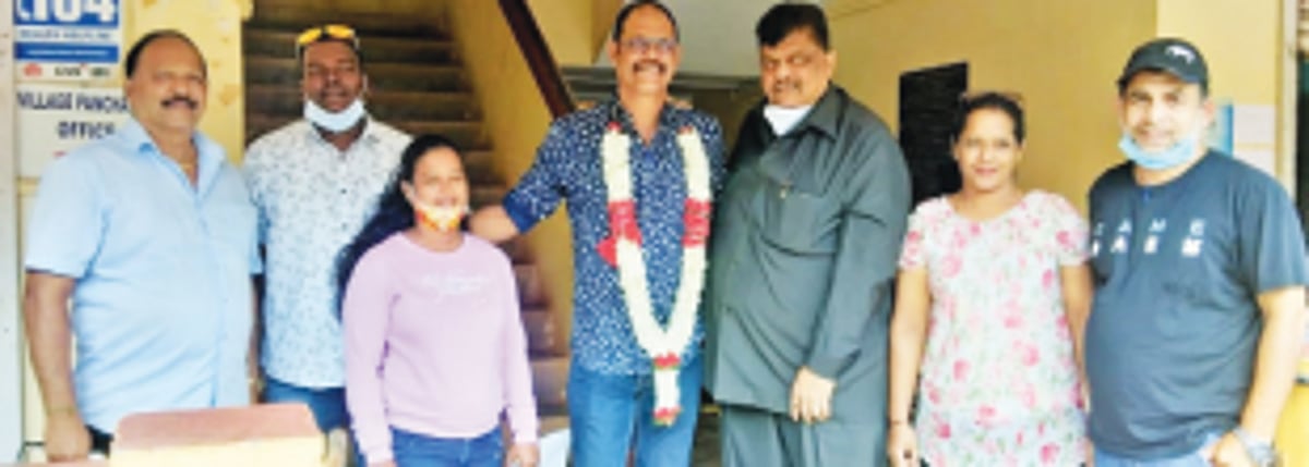 Prabhudesai is   Dy sarpanch   of Benaulim