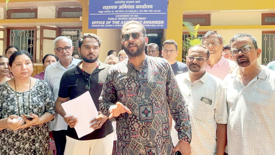Prabunagar Residents Protest Water Shortage in Ponda, Demand Immediate Action