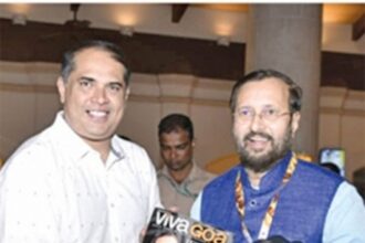 Prakash Javadekar graces Viva Goa magazine cover