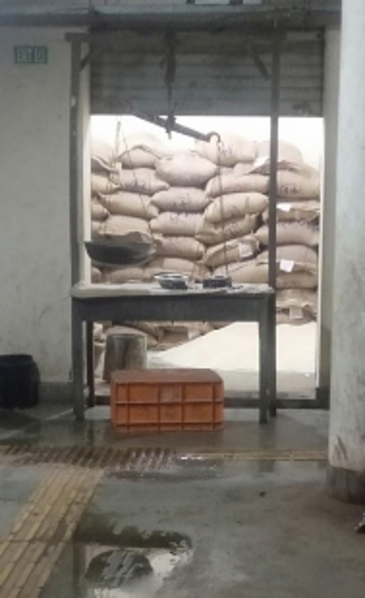 Pre-monsoon showers expose botched repairs of Ponda Market Complex