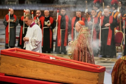 President Droupadi Murmu to Attend Pope Francis’ Funeral at Vatican City on April 26
