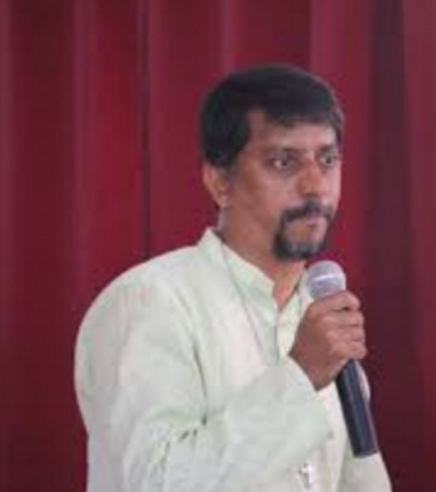 Priest's faithful act 'washes' away scars of political aggression of Chicalim local